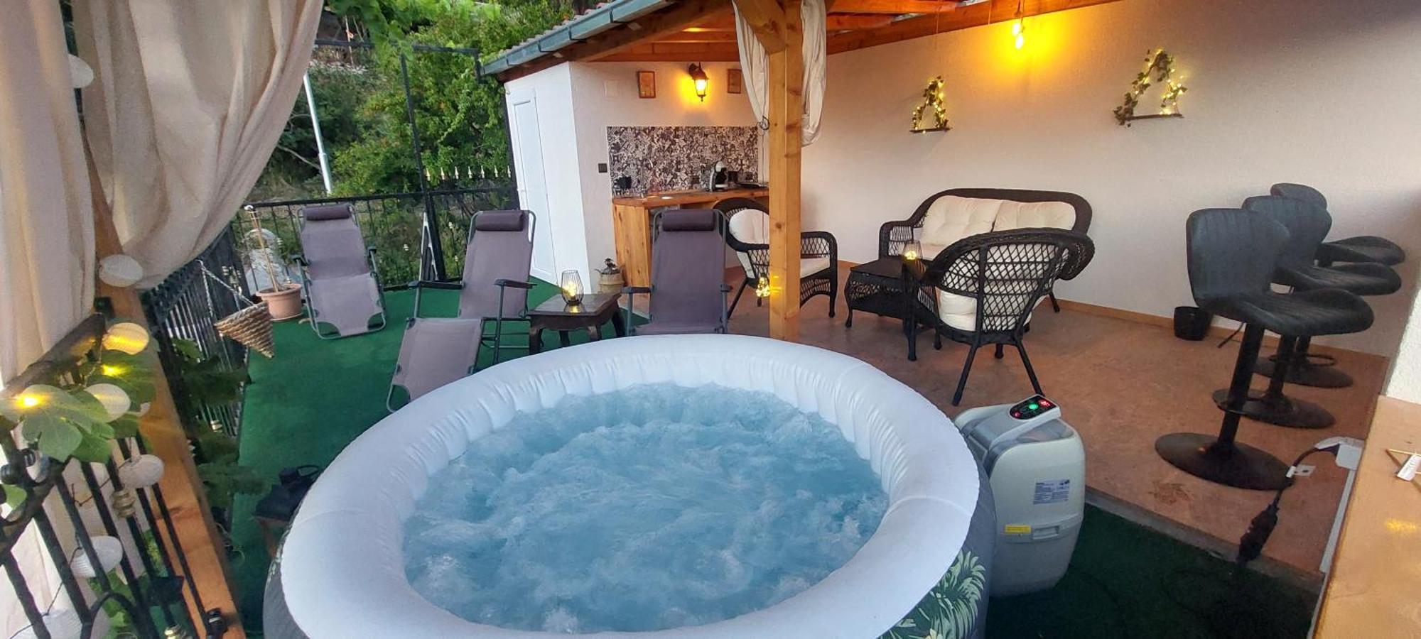 Panoramic View With Jacuzzi Apartment Vis Exterior photo