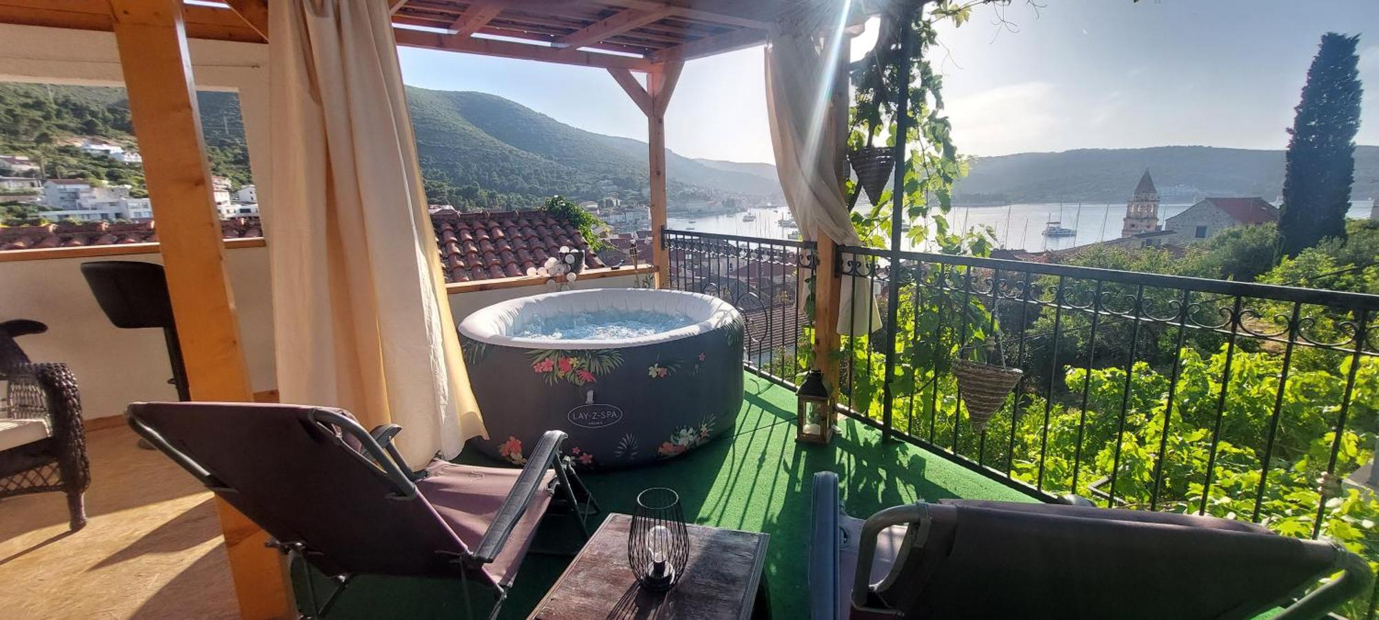 Panoramic View With Jacuzzi Apartment Vis Exterior photo